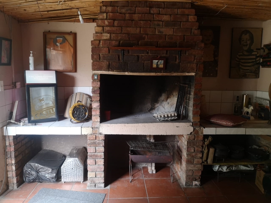 5 Bedroom Property for Sale in Despatch Central Eastern Cape